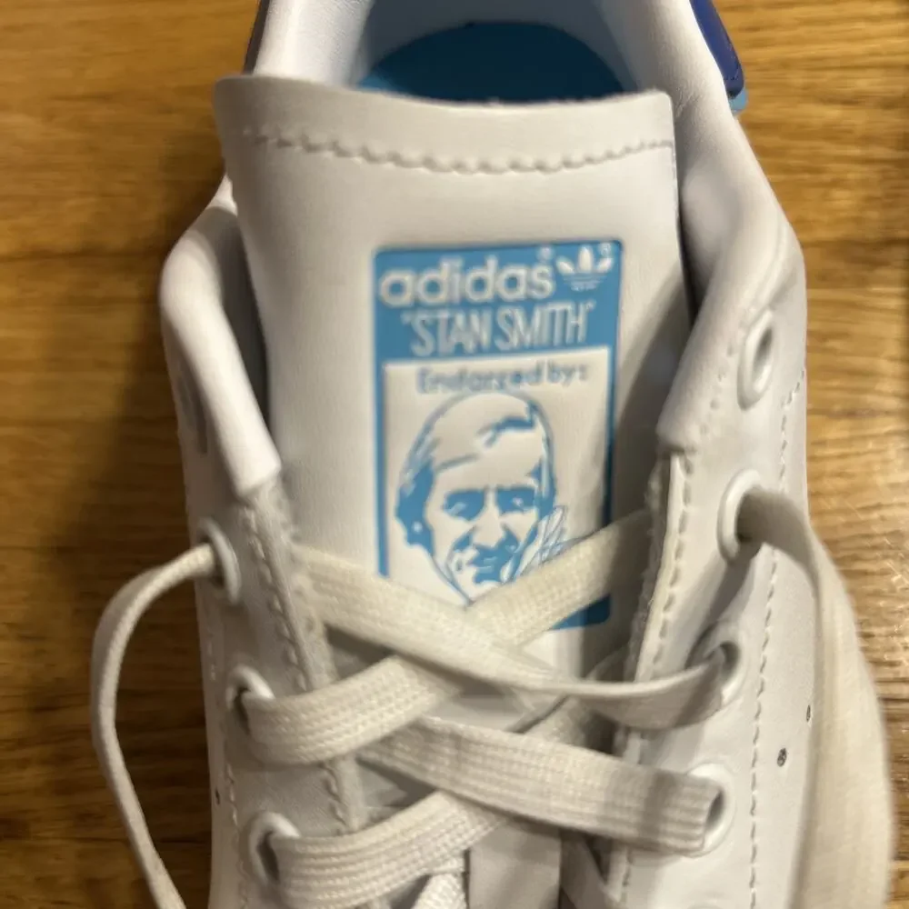 Adidas Stan Smith Unisex Sneakers-White w/Royal Blue-MEN’S: 6, WOMEN’S: 7.5